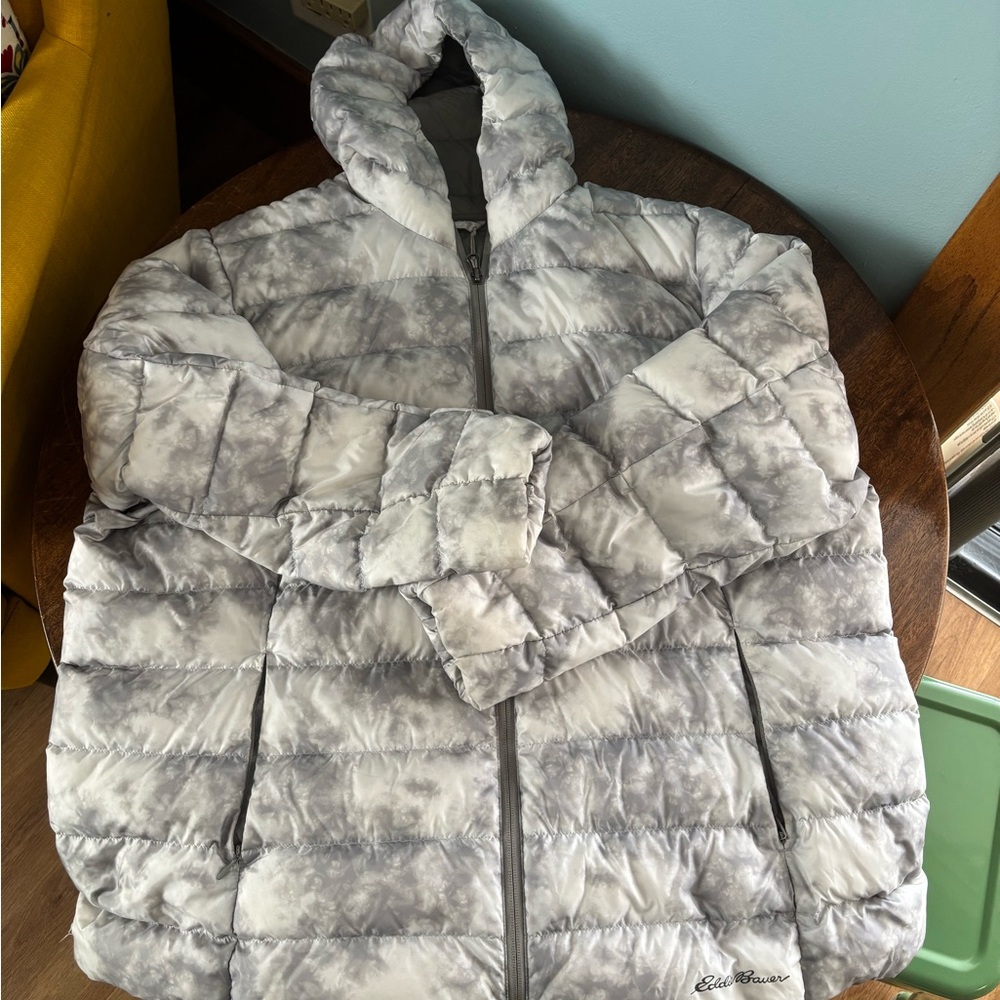 Eddie Bauer Cloudy Gray and White Puffer Jacket
